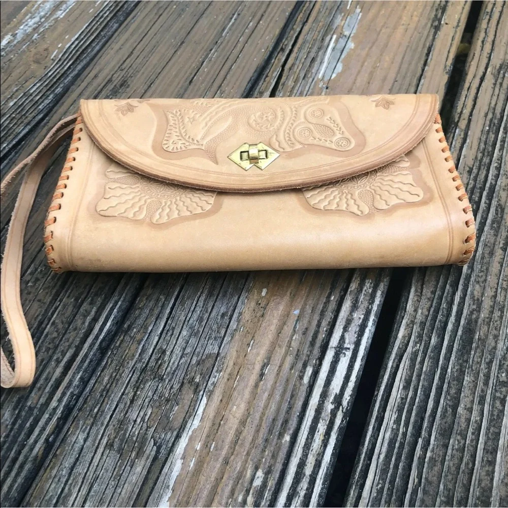 Tooled Leather Floral Purse Brown Tan Bag Wristlet Clutch Vintage 70s 80s